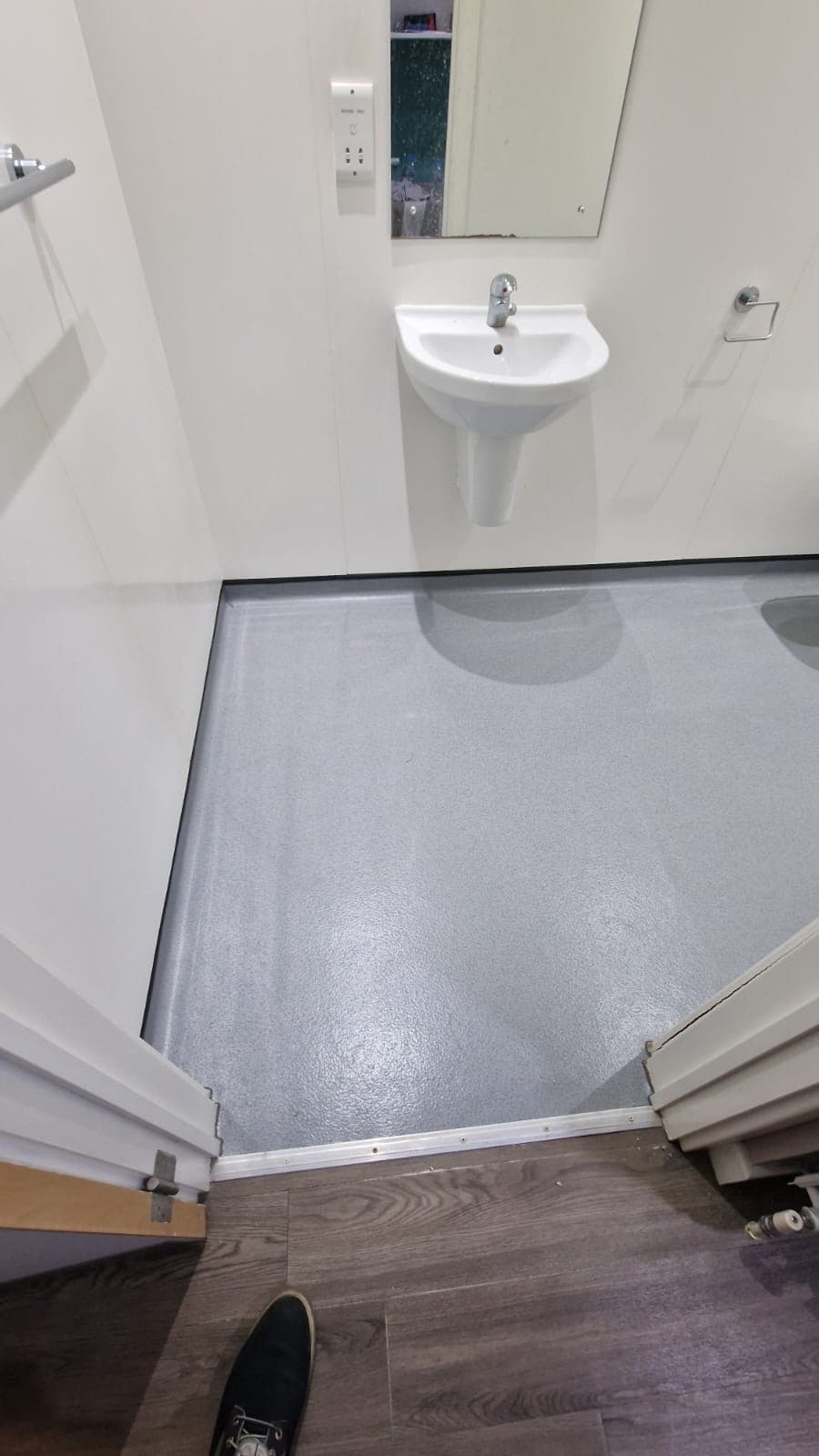 Bathroom Refurbishment — image 2